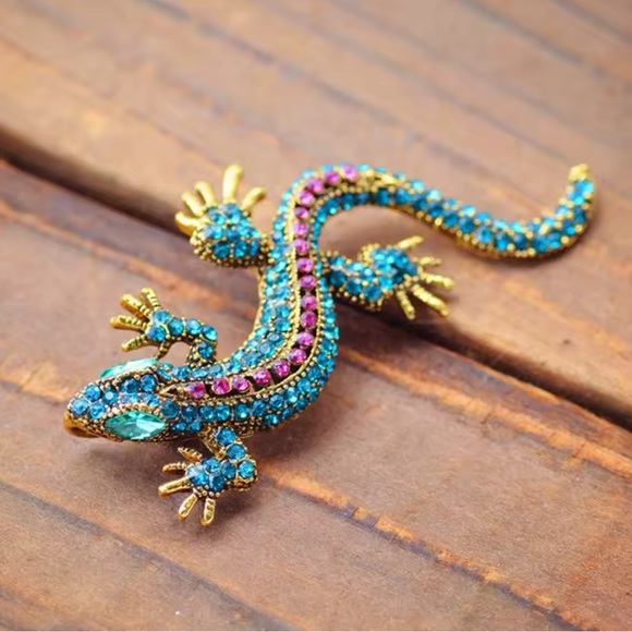 Blue Lizard Colorful Reptile Brooch - Picture 1 of 8